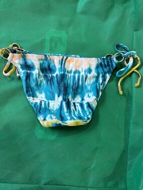 Voda Swim Ocean Tie-Dye Hoop String Bikini Bottom - Green & Teal